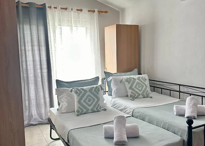 Christina's * Skiathos Town